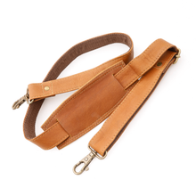 Load image into Gallery viewer, DayTrekr Leather Computer Duffel