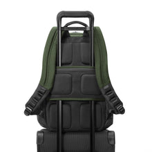 Load image into Gallery viewer, Briggs & Riley HTA Large Cargo Backpack - Hunter
Image of Attachment Feature allowing this backpack to ride along the telescoping handles of your trolly carry-on spinner .
Dimensions: 18.5" x 14" x 8"
Weight: 2.5 lbs.