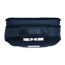 Load image into Gallery viewer, Briggs & Riley Baseline Expandable Essentials Kit - Navy
Image of Top Panel View in Expanded Positon.
Height	Width	Depth	Weight
US	6 in.	11 in.	4.5 in.	.8 lbs.
EU	15.2 cm	27.9 cm	11.4 cm	0.4 kg