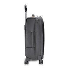 Load image into Gallery viewer, Briggs & Riley Baseline Essential Carry-On Spinner - Limited Steel Gray
Side panel View
Height	Width	Depth	Weight
US	22 in.	14 in.	9 in.	10 lbs.
EU	55.9 cm	35.6 cm	22.9 cm	4.6 kg
