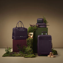 Load image into Gallery viewer, Baseline Essential Carry-On Spinner - Plum