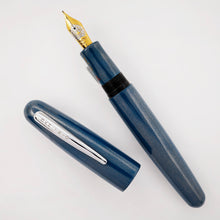 Load image into Gallery viewer, DANITRIO Roiro-Migaki "Takumi" Fountain Pen - Blue