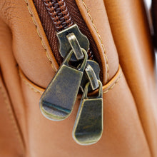 Load image into Gallery viewer, DayTrekr Leather Crossbody - Tan
Image of Antique Brass Hardware
Dimensions: 11 x 7"
