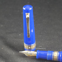 Load image into Gallery viewer, Omas Collezione Europa Fountain Pen
