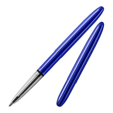 Load image into Gallery viewer, The pen with the cap posted and another with the cap closed.