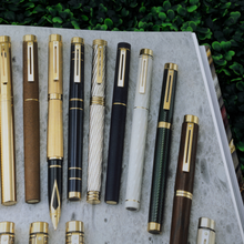 Load image into Gallery viewer, Fountain Pens of the World Book by Andreas Lambrou and Masamichi Sunami - Page Sample 4