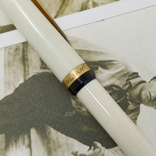 Load image into Gallery viewer, Francois Yves Luthier "Modigliani" Fountain Pen