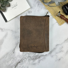 Load image into Gallery viewer, Girologio 12 Pen Zip Pen Case