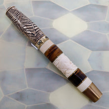 Load image into Gallery viewer, Side of the pen