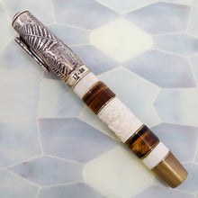 Load image into Gallery viewer, Side of the pen