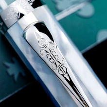 Load image into Gallery viewer, Montblanc Limited Edition Patron of the Arts Francois I 888 Solid Gold FP