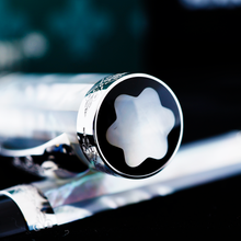 Load image into Gallery viewer, Montblanc Limited Edition Patron of the Arts Francois I 888 Solid Gold FP