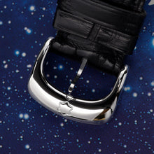 Load image into Gallery viewer, Close Up to the watch buckle. The Montblanc logo is engraved on the middle.
