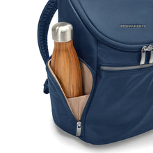 Load image into Gallery viewer, Briggs & Riley Rhapsody U-Zip Backpack in Navy
Side Panel View of Backpack with Hydration Pocket, ideal for Water Bottle or Travel Thermos
Dimensions: 15 x 10 x 7 in / 38.1 x 25.4 x 17.8 cm