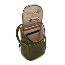 Load image into Gallery viewer, Briggs & Riley Rhapsody U-Zip Backpack in Olive
Image of Spacious Main Compartment with protection sleeves for our laptop and tablet, as well as open space for your travel essentials.
Dimensions: 15 x 10 x 7 in / 38.1 x 25.4 x 17.8 cm