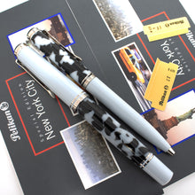 Load image into Gallery viewer, Pelikan K620 New York Fountain Pen and Ballpoint Pen Set