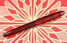 Load image into Gallery viewer, Side view of the Fountain pen with the cap on.