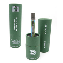Load image into Gallery viewer, The pen is displayed in the bottom half of the presentation tube, on the right is the top half of the green presentation tube, the left shows the closed green presentation tube, all with the white background.