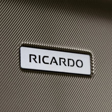 Load image into Gallery viewer, Close up to the Ricardo logo badge on the front panel.