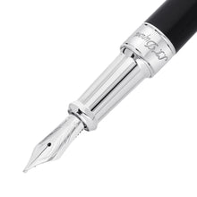 Load image into Gallery viewer, Close up to the grip section of the black fountain pen.