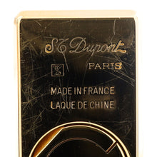 Load image into Gallery viewer, Close up to the bottom engraving of the lighter, featuring the Dupont logo, a Hallmark, MADE IN FRANCE, LAQUE DE CHINE. It has visible brush marks.