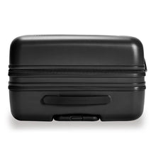 Load image into Gallery viewer, Briggs & Riley Sympatico Medium Expandable Spinner - Black
Top Panel View with Telescoping Handle fully retracted.
Dimensions: 27 x 18.5 x 11.5-13.75 in / 68.6 x 47 x 29.2-34.9 cm