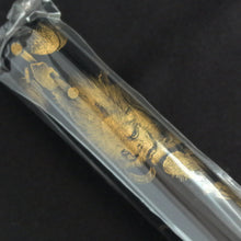 Load image into Gallery viewer, Close up to the thunder god.