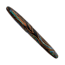 Load image into Gallery viewer, Front view of the fountain pen with the cap on.