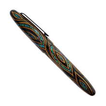 Load image into Gallery viewer, Side view of the fountain pen with the cap on.