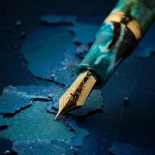 Load image into Gallery viewer, Nib close up of the Eagle Bule Fountain Pen
