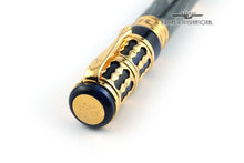 Load image into Gallery viewer, Angled view of the top of the cap. It features a golden medal with the engraving: Pisa 20 / 88.