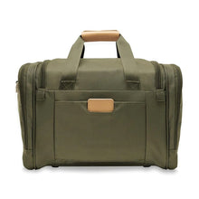 Load image into Gallery viewer, Briggs & Riley Baseline Underseat Duffle - Olive
Image of Back Panel view with retractable ID Tag
Height	     Width	     Depth	    Weight
US	10.5 in.	16.5 in.	11.5 in.	2.8 lbs.
EU	26.7 cm	41.9 cm	29.2 cm	1.3 kg