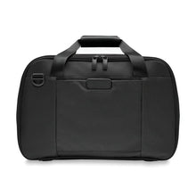 Load image into Gallery viewer, Briggs & Riley Baseline Expandable Cabin Bag - Black
Image of Back Panel View with retractable ID Tag
Height	   Width	     Depth	    Weight
US	11 in.	17 in.	8 in.	        3 lbs.
EU	27.9 cm	43.2 cm	20.3 cm	1.4 kg