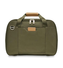 Load image into Gallery viewer, Briggs & Riley Baseline Expandable Cabin Bag - Olive
Image of Back Panel View with retractable ID Tag
Height	   Width	     Depth	    Weight
US	11 in.	17 in.	8 in.	        3 lbs.
EU	27.9 cm	43.2 cm	20.3 cm	1.4 kg
