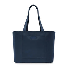 Load image into Gallery viewer, Briggs & Riley Baseline Travel Tote - Navy
Image of Back Panel View
Height	     Width	     Depth	     Weight
US	13 in.      21 in.       7.5 in.     1.6 lbs.
EU	33 cm    53.3 cm	19.1 cm	0.7 kg