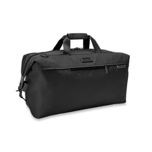 Load image into Gallery viewer, Briggs & Riley Baseline Weekender Duffle - Black
Image of Front Angled View
Height	    Width	    Depth	    Weight
US	15.5 in.	20 in.     9 in.	      2.5 lbs.
EU	39.4 cm	50.8 cm	22.9 cm	1.1 kg