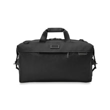 Load image into Gallery viewer, Briggs & Riley Baseline Weekender Duffle - Black
Image of Front Panel View
Height	    Width	    Depth	    Weight
US	15.5 in.	20 in.     9 in.	      2.5 lbs.
EU	39.4 cm	50.8 cm	22.9 cm	1.1 kg