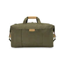 Load image into Gallery viewer, Briggs & Riley Baseline Weekender Duffle - Olive
Image of Back Panel View, which has convenient retractable ID tag in the middle panel of duffle.
Height	    Width	    Depth	    Weight
US	15.5 in.	20 in.     9 in.	      2.5 lbs.
EU	39.4 cm	50.8 cm	22.9 cm	1.1 kg