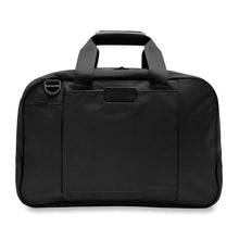 Load image into Gallery viewer, Briggs & Riley Baseline Executive Travel Duffle - Black
Image of Back Panel View with retractable ID tag
Height	      Width   Depth	     Weight
US	10.5 in.	16.8 in.	8 in.	       2.5 lbs.
EU	26.7 cm	42.7 cm	20.3 cm	1.1 kg