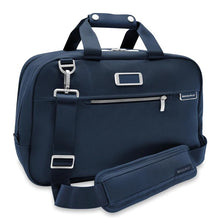 Load image into Gallery viewer, Briggs & Riley Baseline Executive Travel Duffle - Navy
Image of Front Angled View, shown with adjustable shoulder strap
Height	      Width   Depth	     Weight
US	10.5 in.	16.8 in.	8 in.	       2.5 lbs.
EU	26.7 cm	42.7 cm	20.3 cm	1.1 kg