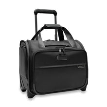 Load image into Gallery viewer, Briggs & Riley Baseline 2-Wheel Cabin Bag - Black
Image of Front Angled View
Height	   Width	     Depth	     Weight
US	13.5 in.	15.5 in.	9.5 in.	6.5 lbs.
EU	34.3 cm	39.4 cm	24.1 cm	3 kg