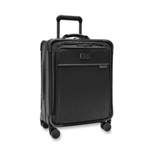 Load image into Gallery viewer, Briggs & Riley Baseline Global Carry-On Spinner - Black
Image of Front Angled View
Height	     Width	     Depth	       Weight
US	21 in.       15 in.	9 in.	         9.9 lbs. 
EU	53.3 cm	38.1 cm	22.9 cm	 4.5 kg
