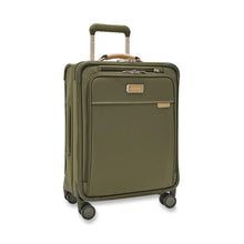 Load image into Gallery viewer, Briggs & Riley Baseline Global Carry-On Spinner - Olive
Image of Front Angled View
Height	     Width	     Depth	       Weight
US	21 in.       15 in.	9 in.	         9.9 lbs. 
EU	53.3 cm	38.1 cm	22.9 cm	 4.5 kg