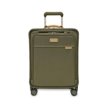 Load image into Gallery viewer, Briggs & Riley Baseline Global Carry-On Spinner - Olive
Image of Front Panel View
Height	     Width	     Depth	       Weight
US	21 in.       15 in.	9 in.	         9.9 lbs. 
EU	53.3 cm	38.1 cm	22.9 cm	 4.5 kg