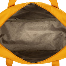 Load image into Gallery viewer, B/Y Ulisse 18&quot; Duffle - Mango - Interior
