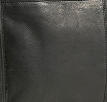 Load image into Gallery viewer, DayTrekr Flap Leather Laptop Brief