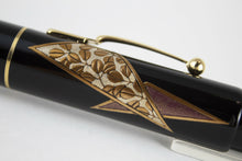 Load image into Gallery viewer, Conway Stewart Maki-e Soka Monyo (Floral Design) Limited Edition Fountain Pen