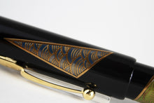 Load image into Gallery viewer, Conway Stewart Maki-e Soka Monyo (Floral Design) Limited Edition Fountain Pen