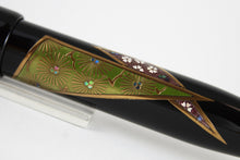 Load image into Gallery viewer, Conway Stewart Maki-e Soka Monyo (Floral Design) Limited Edition Fountain Pen