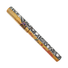 Load image into Gallery viewer, Danitrio GK-1021 Genkai "Katamigawari" (Winter and Winter) Limited Edition Fountain Pen Closed Side 3